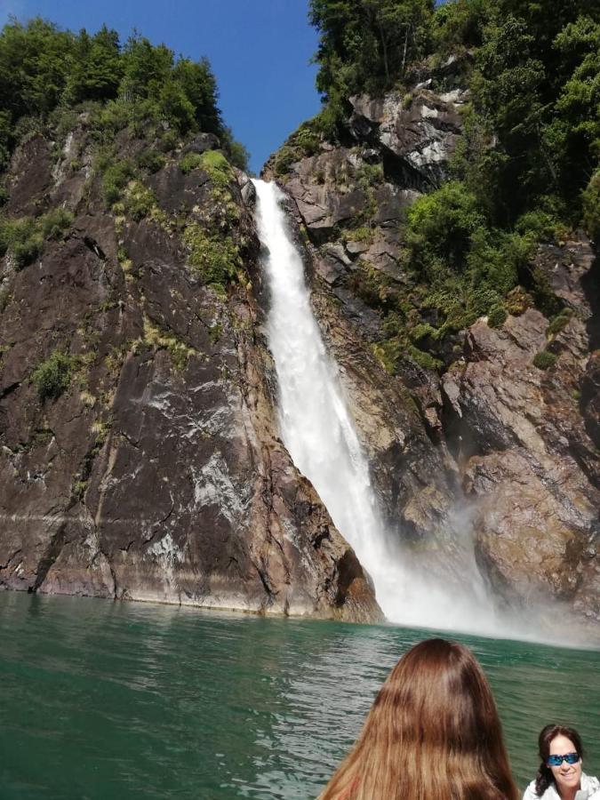 Cabanas Nutrias Patagonicas Puelo River Exteriér fotografie